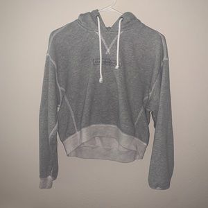 Abercrombie & Fitch cropped sweatshirt
